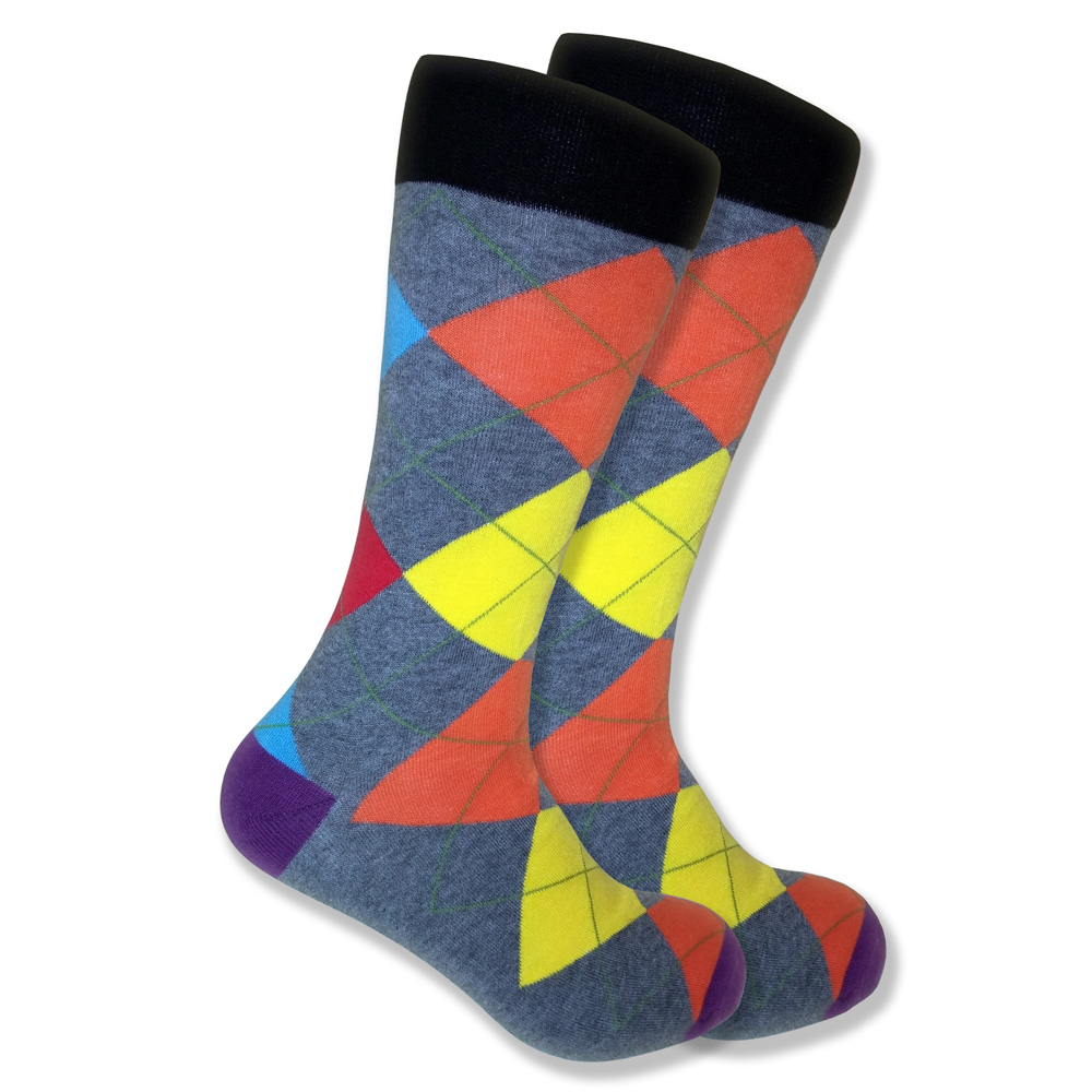 Men's Gray Argyle Socks With A Twist